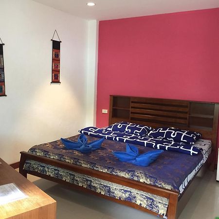 Dreams Guesthouse & Hostel Patong Exterior foto